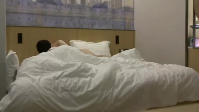 （ 寻固炮）丰满运营来酒店挨艹，插爽直喊老公（上）